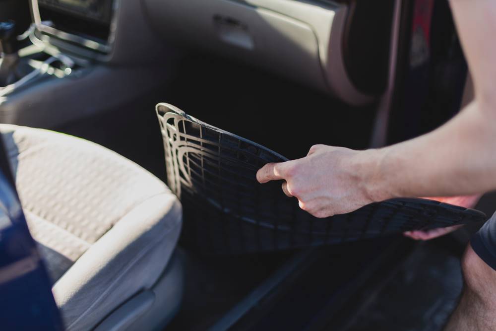 Signs That You Need to Replace Your Car Mats