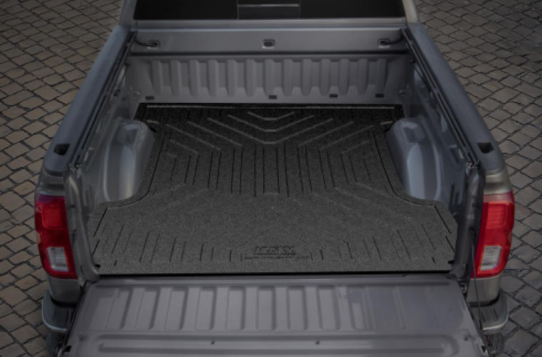 Truck bed mat for protection